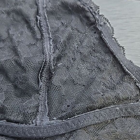 Gilly Hicks Top Womens XSmall Black Halter Bralette Lace V Neck Open Back Boho - Picture 7 of 16